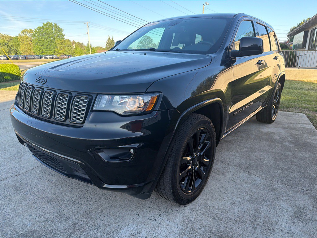 2018 Jeep Grand Cherokee Image 1