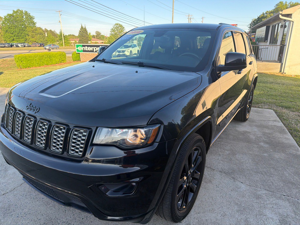 2018 Jeep Grand Cherokee Image 4