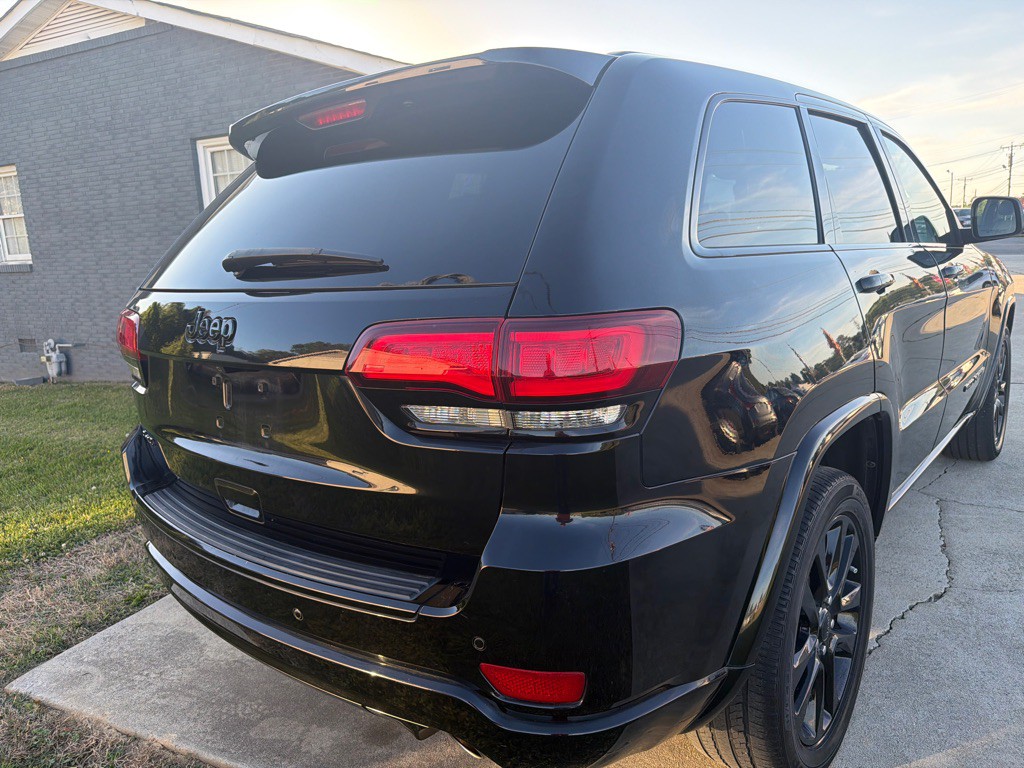 2018 Jeep Grand Cherokee Image 8
