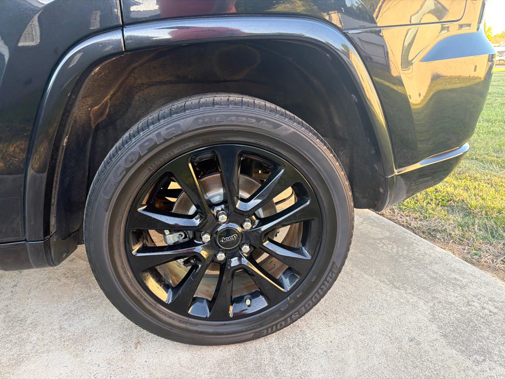 2018 Jeep Grand Cherokee Image 32
