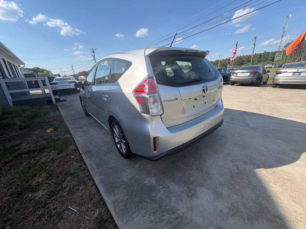 2016 Toyota Prius Image 9