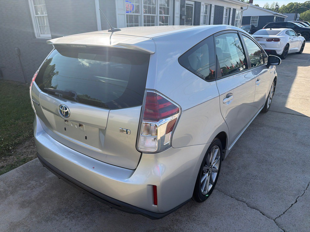 2016 Toyota Prius Image 13