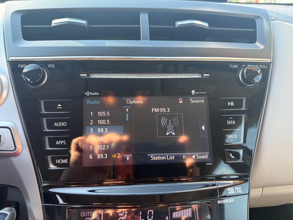2016 Toyota Prius Image 17