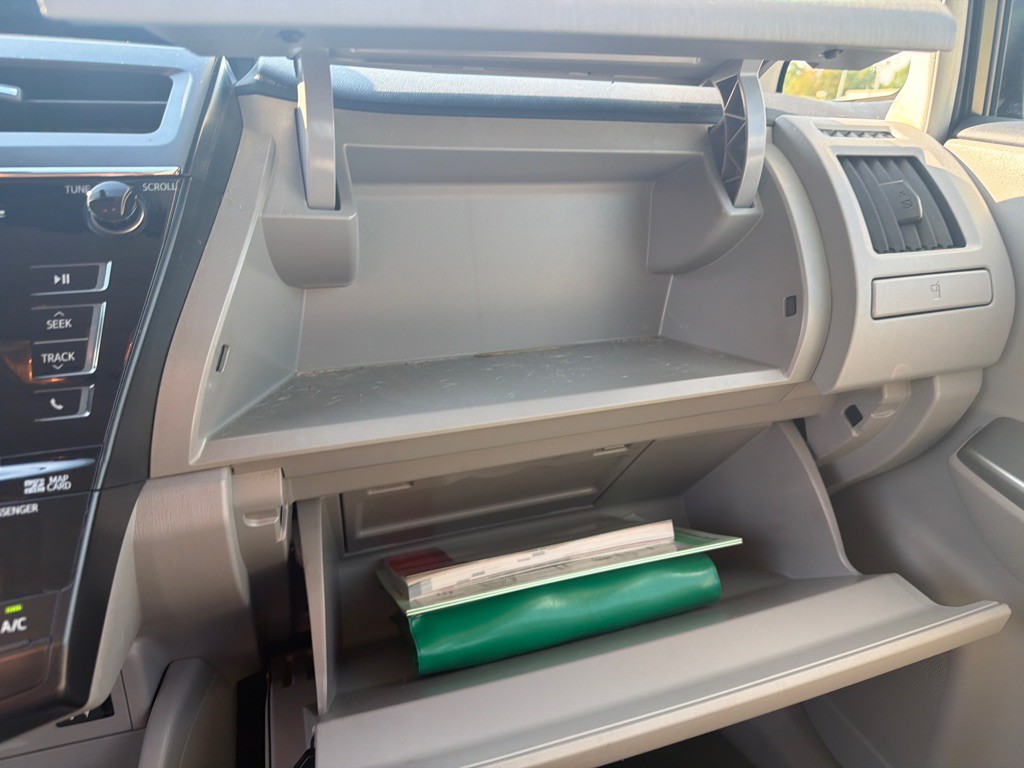 2016 Toyota Prius Image 20