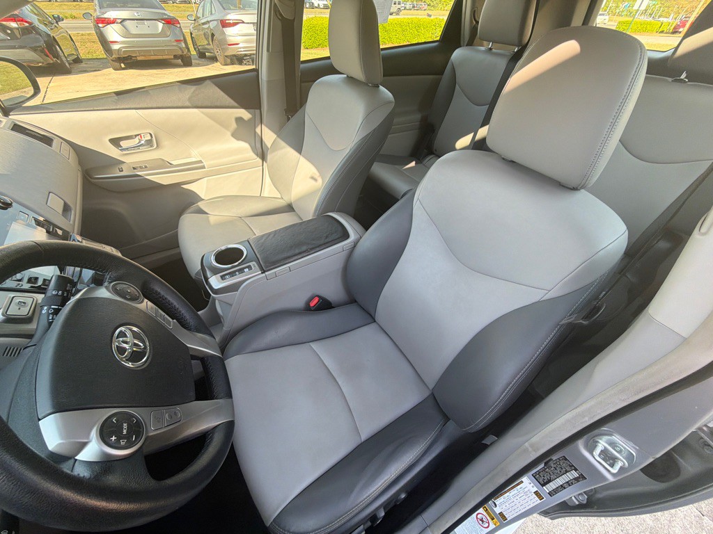 2016 Toyota Prius Image 24
