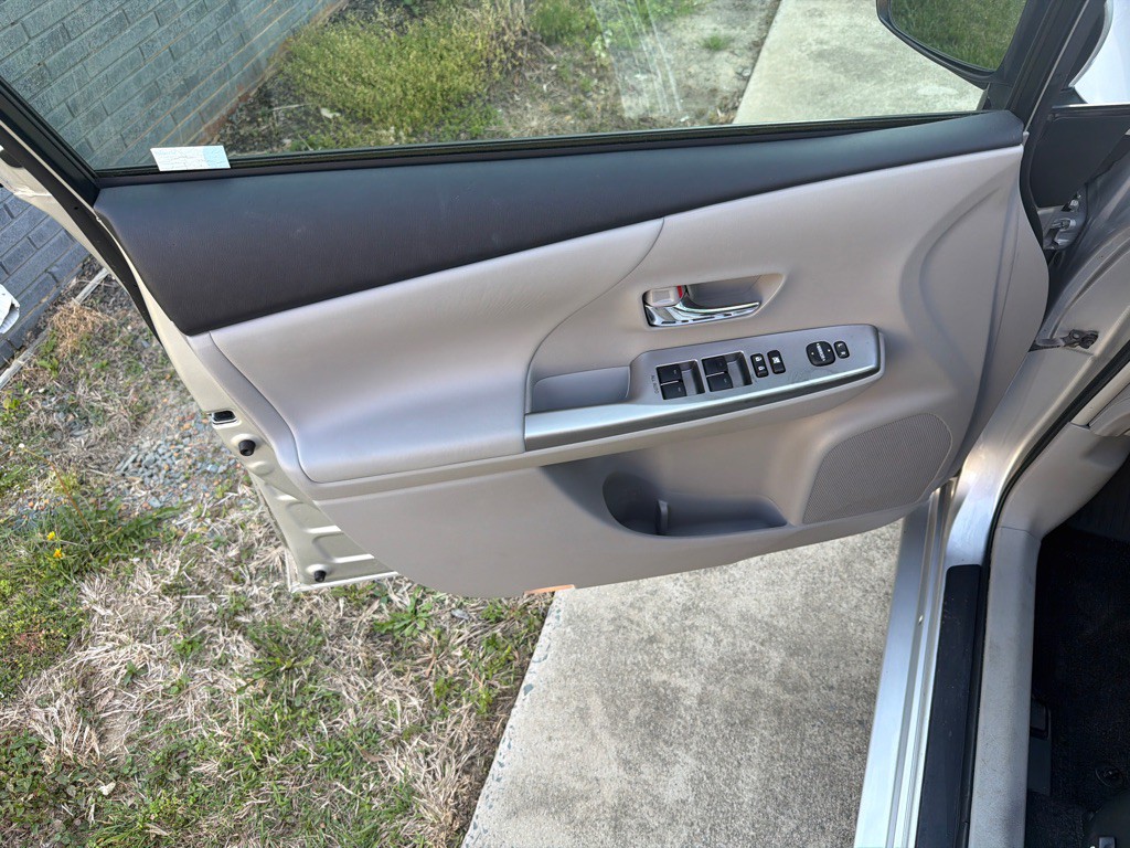 2016 Toyota Prius Image 31