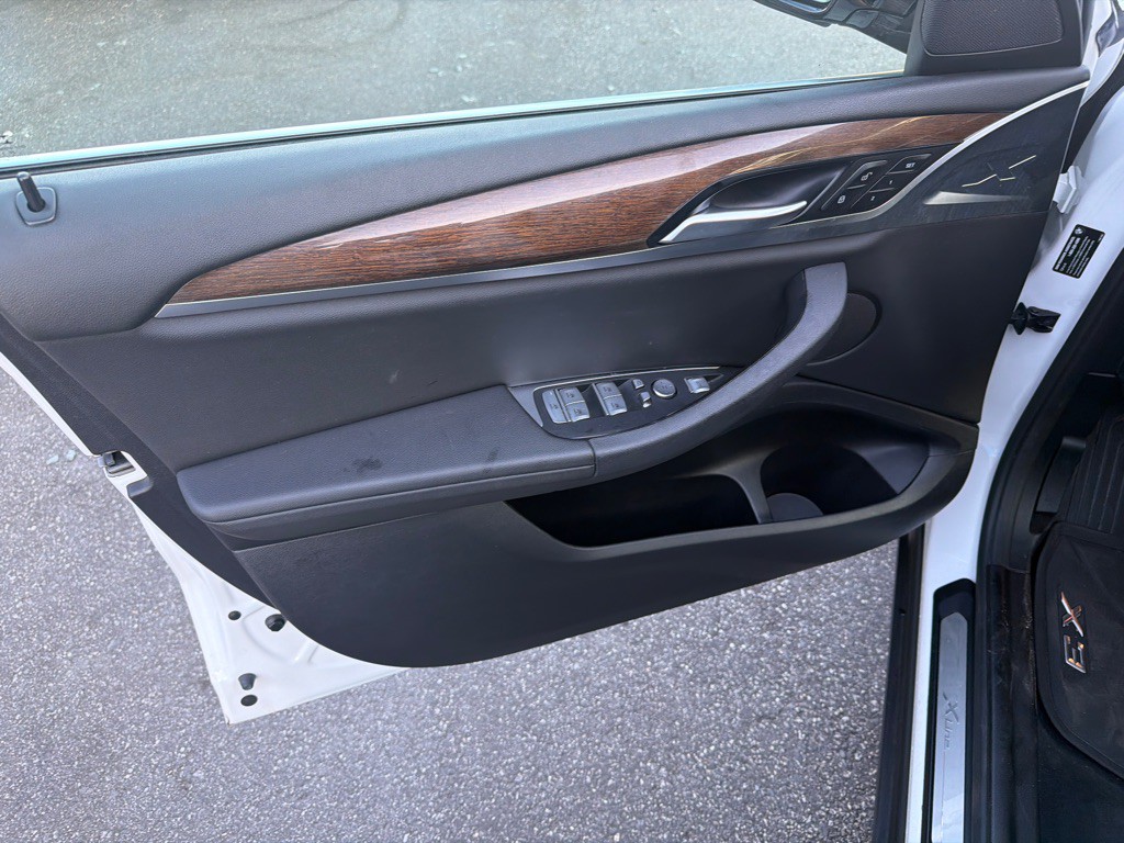 2021 BMW X3 Image 33