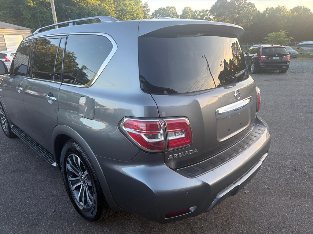 2019 Nissan Armada Image 10
