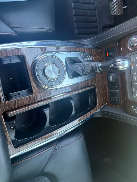 2019 Nissan Armada Image 25