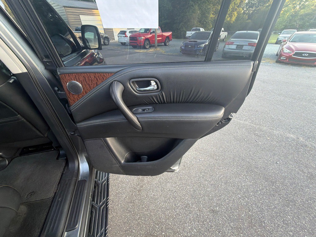 2019 Nissan Armada Image 33