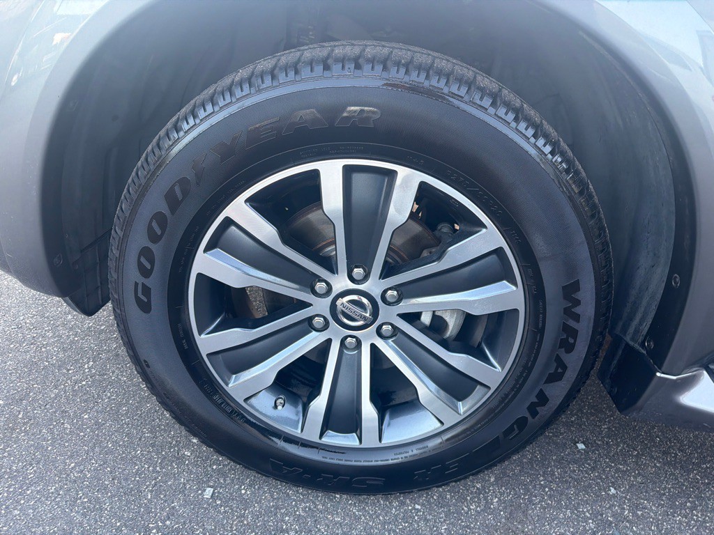 2019 Nissan Armada Image 36