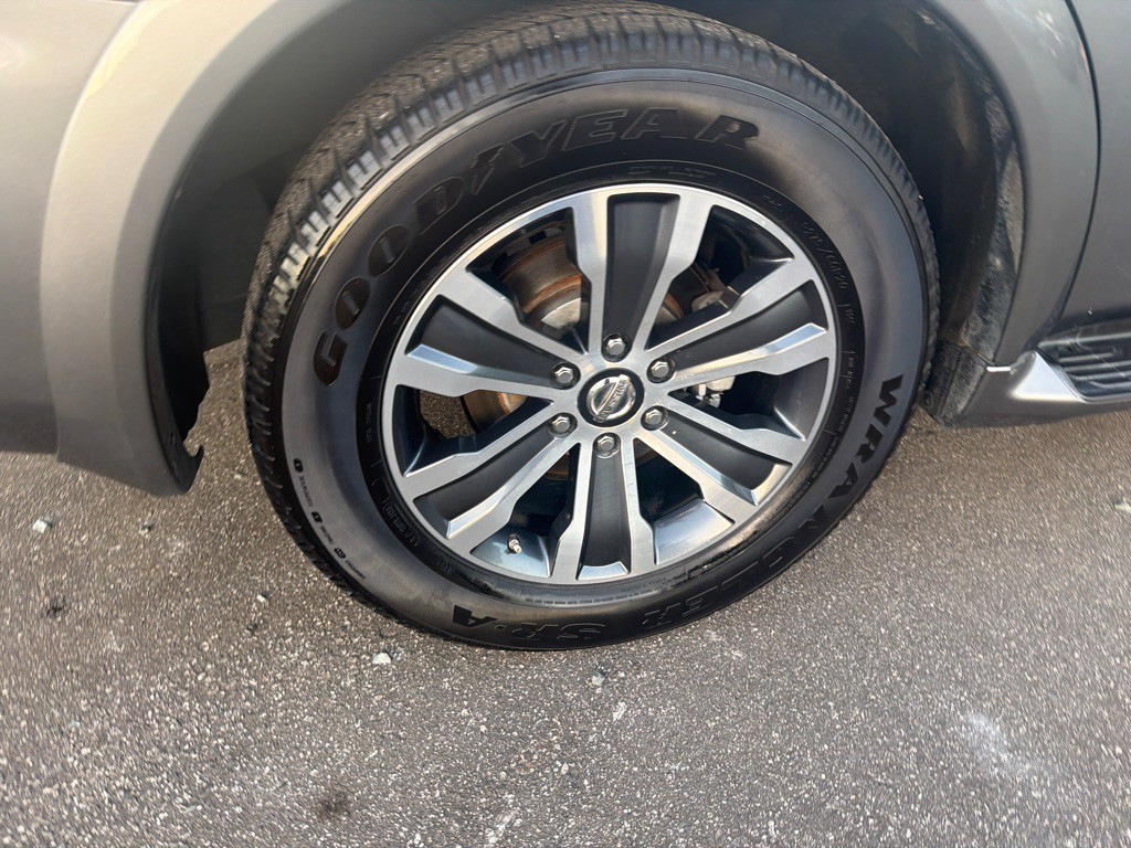 2019 Nissan Armada Image 38