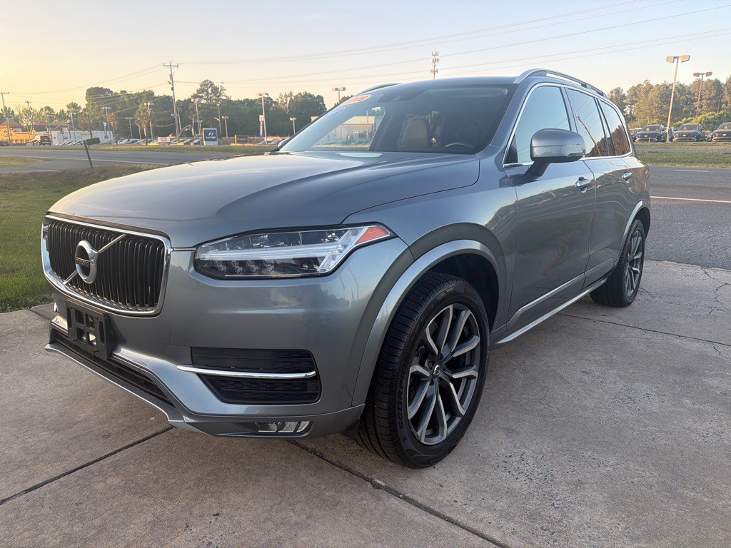 2019 Volvo XC90 Image 1