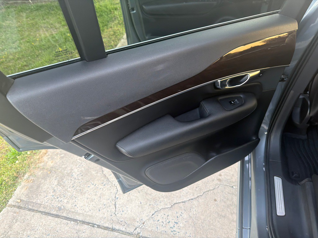 2019 Volvo XC90 Image 32