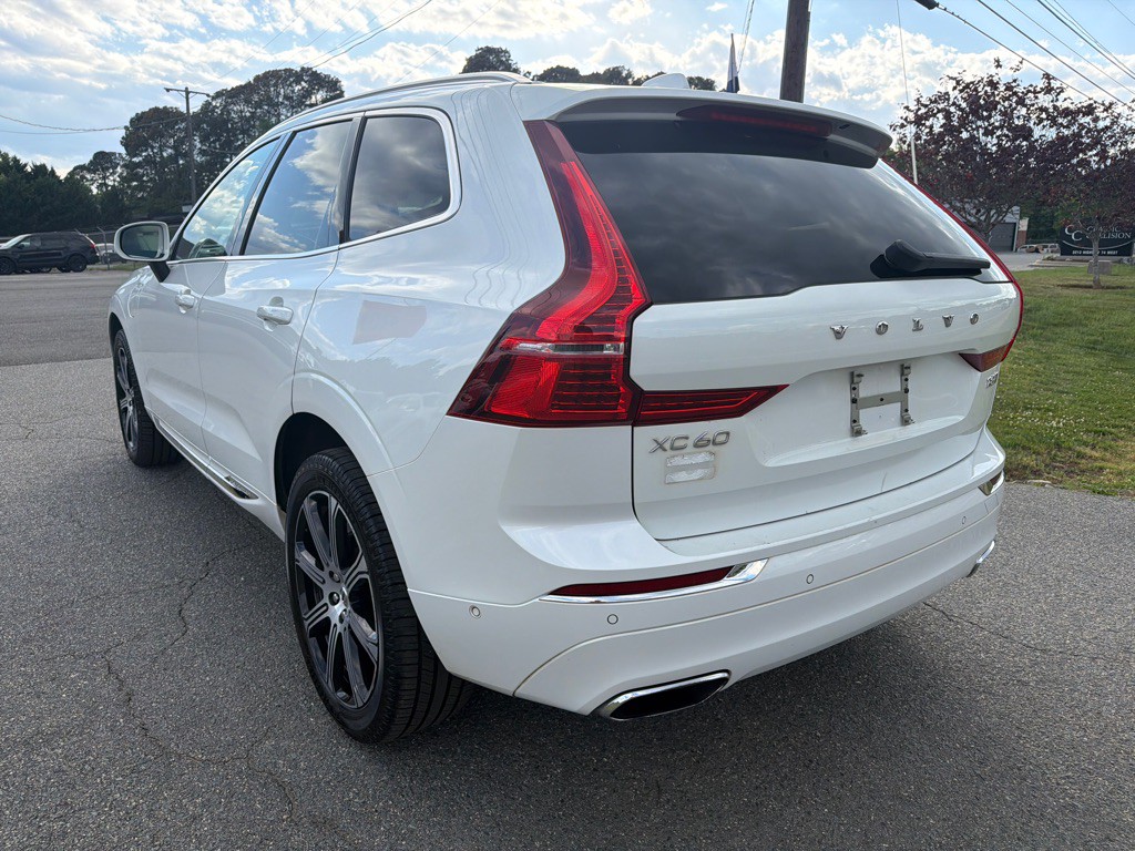 2018 Volvo XC60 Image 8