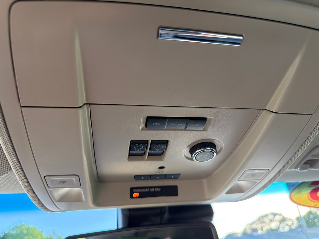 2016 Chevrolet Tahoe Image 26