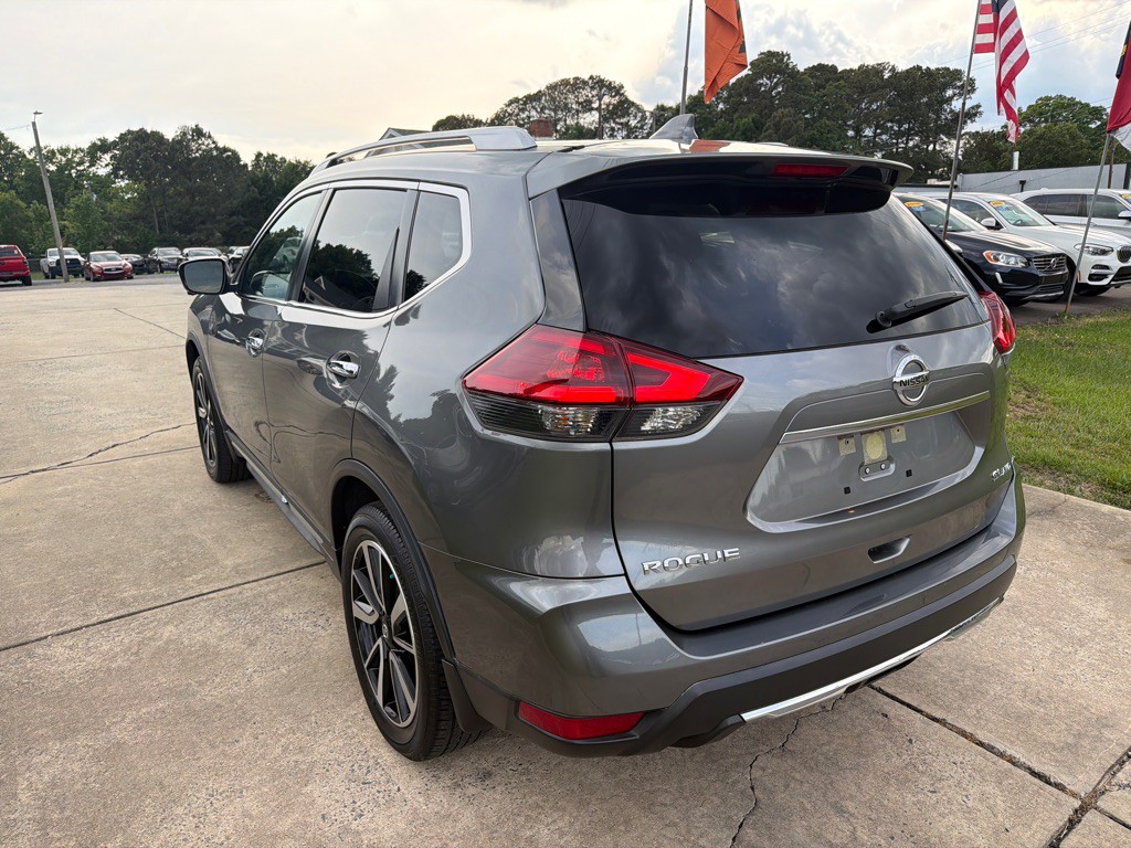 2018 Nissan Rogue Image 11