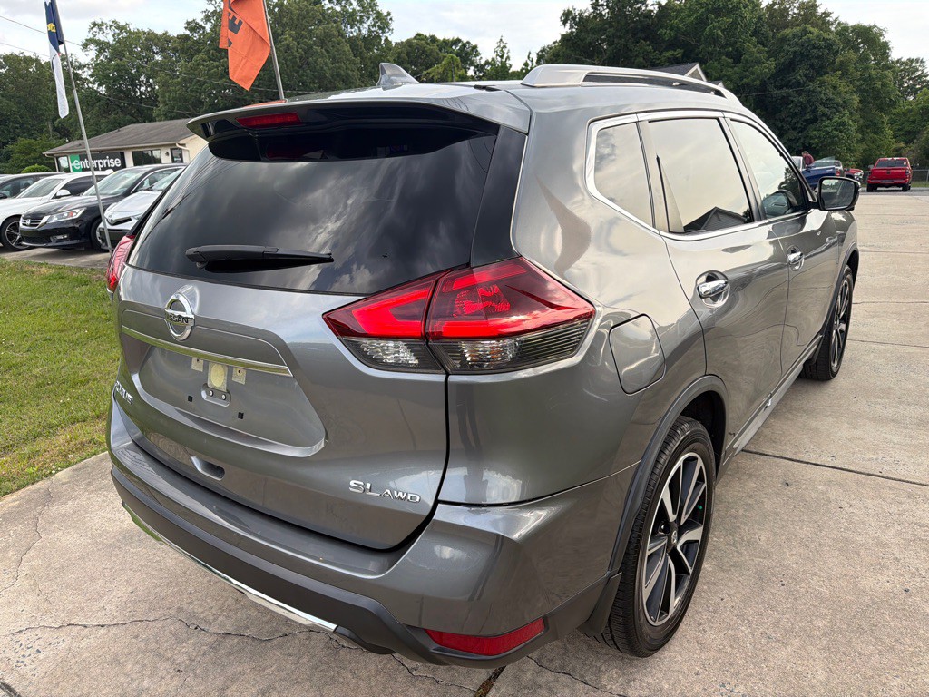 2018 Nissan Rogue Image 12