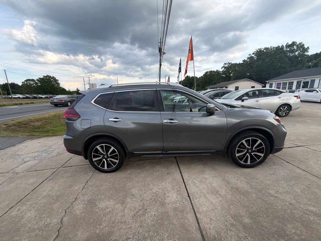 2018 Nissan Rogue Image 15