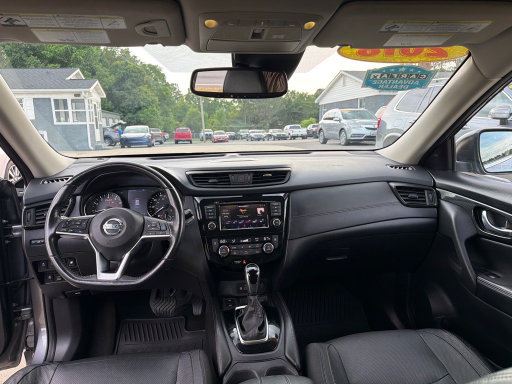 2018 Nissan Rogue Image 18