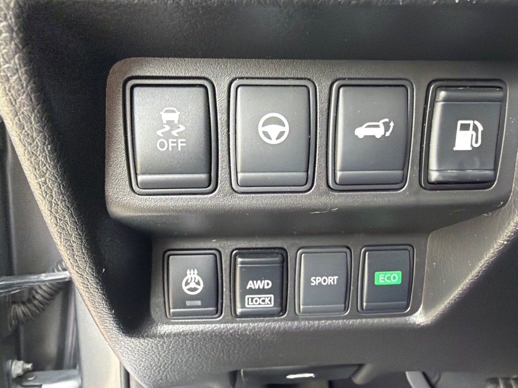 2018 Nissan Rogue Image 26