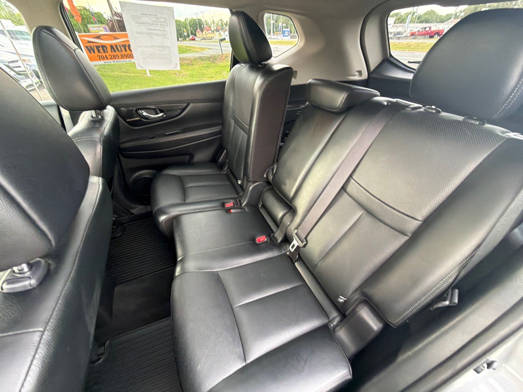 2018 Nissan Rogue Image 29