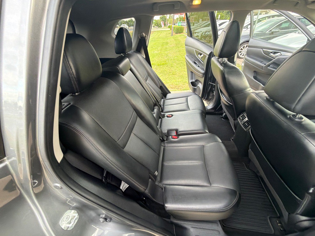 2018 Nissan Rogue Image 31