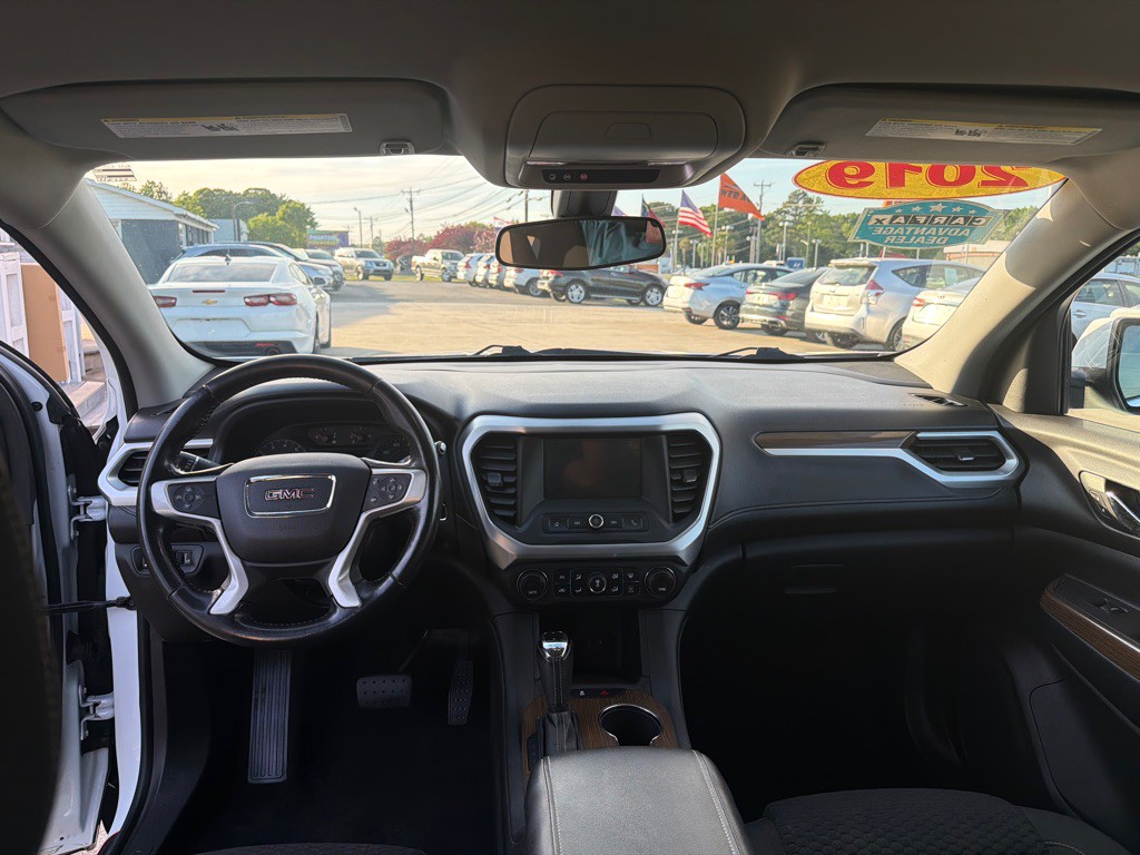 2019 GMC Acadia Image 18