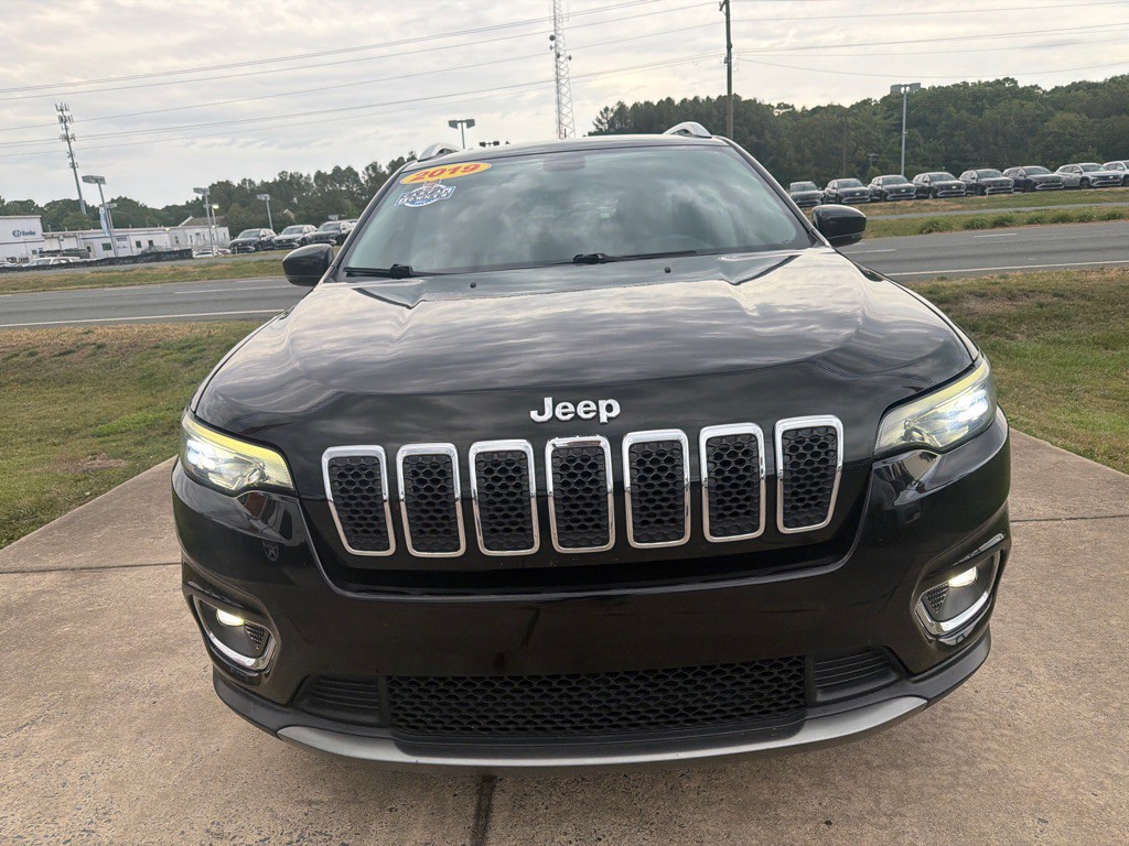 2019 Jeep Cherokee Image 3
