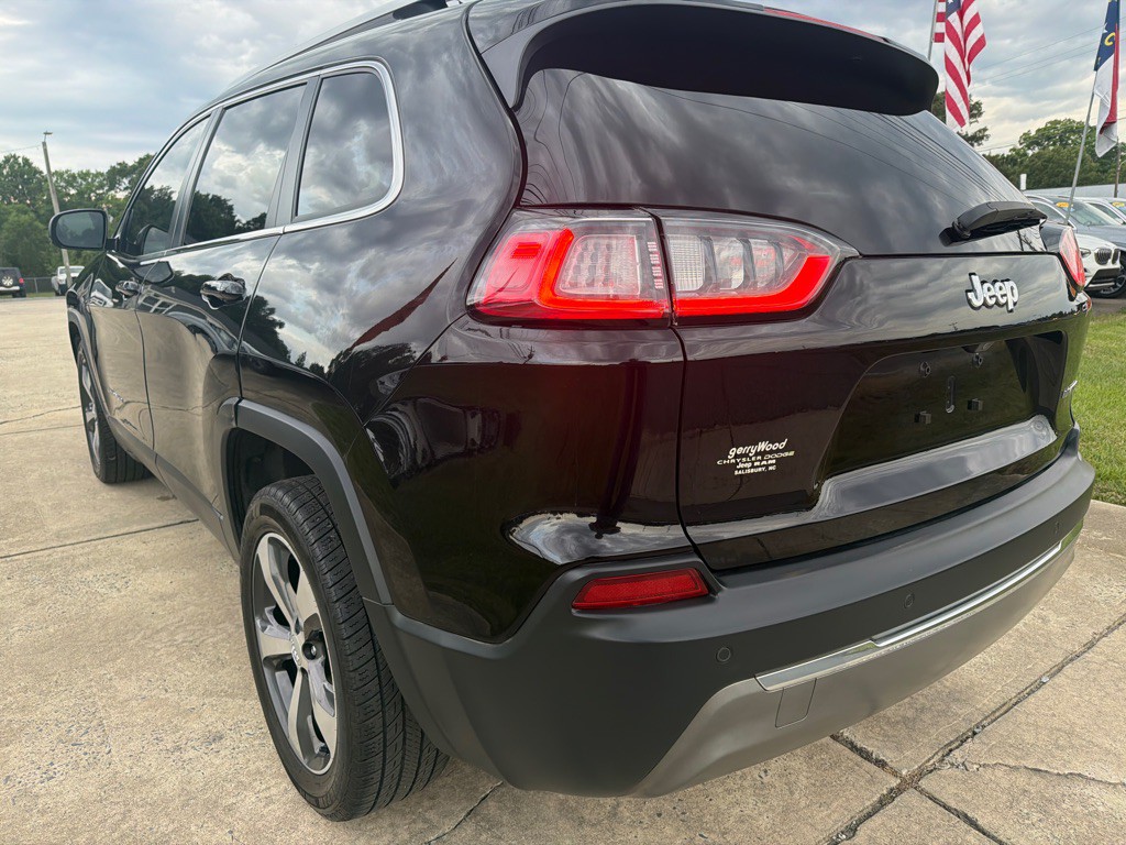 2019 Jeep Cherokee Image 9