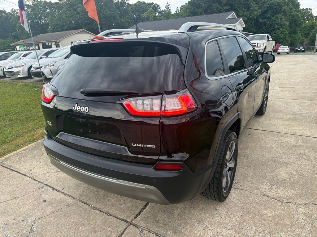 2019 Jeep Cherokee Image 12