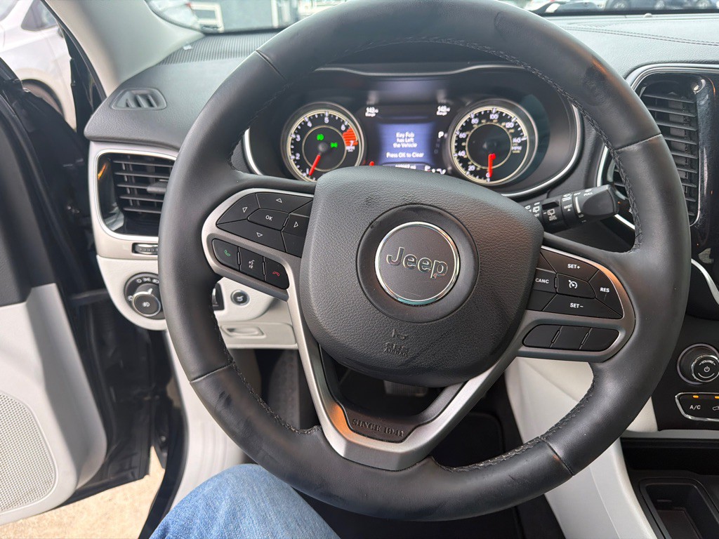 2019 Jeep Cherokee Image 18