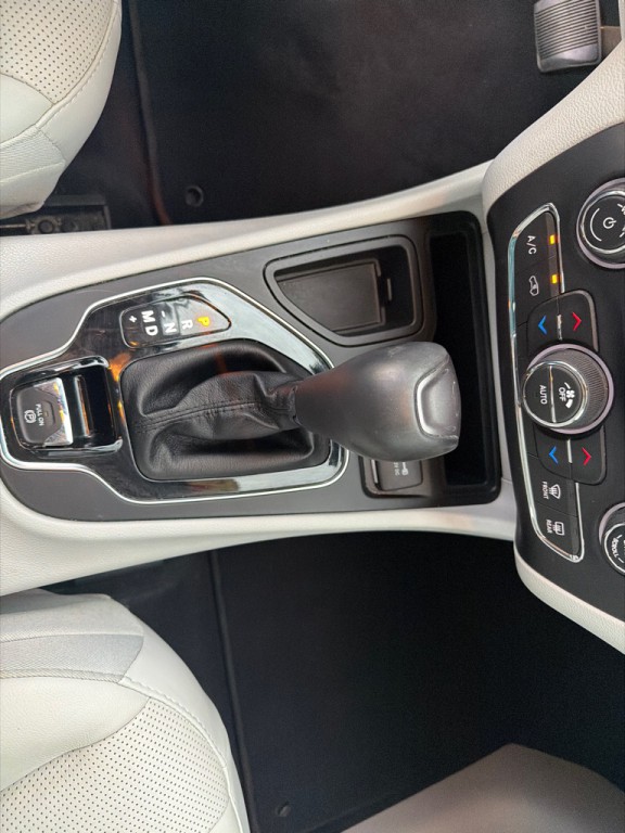 2019 Jeep Cherokee Image 21