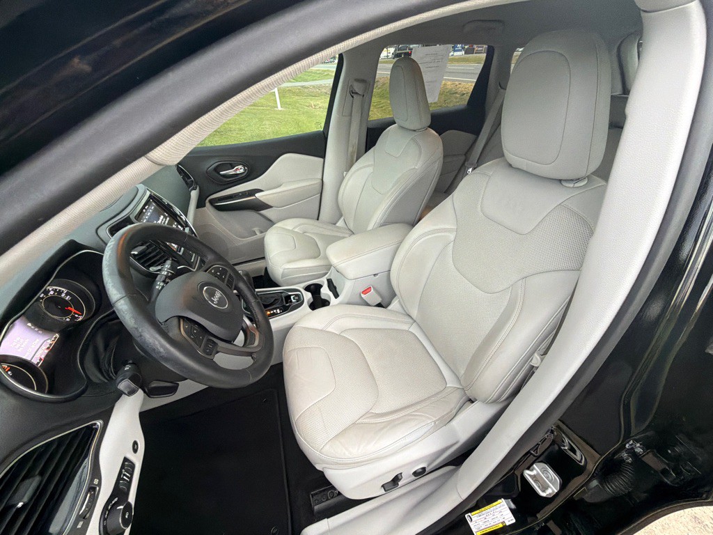 2019 Jeep Cherokee Image 23