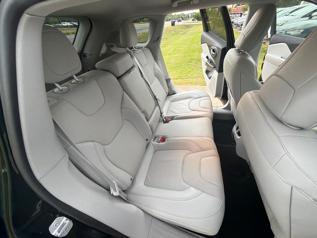 2019 Jeep Cherokee Image 25