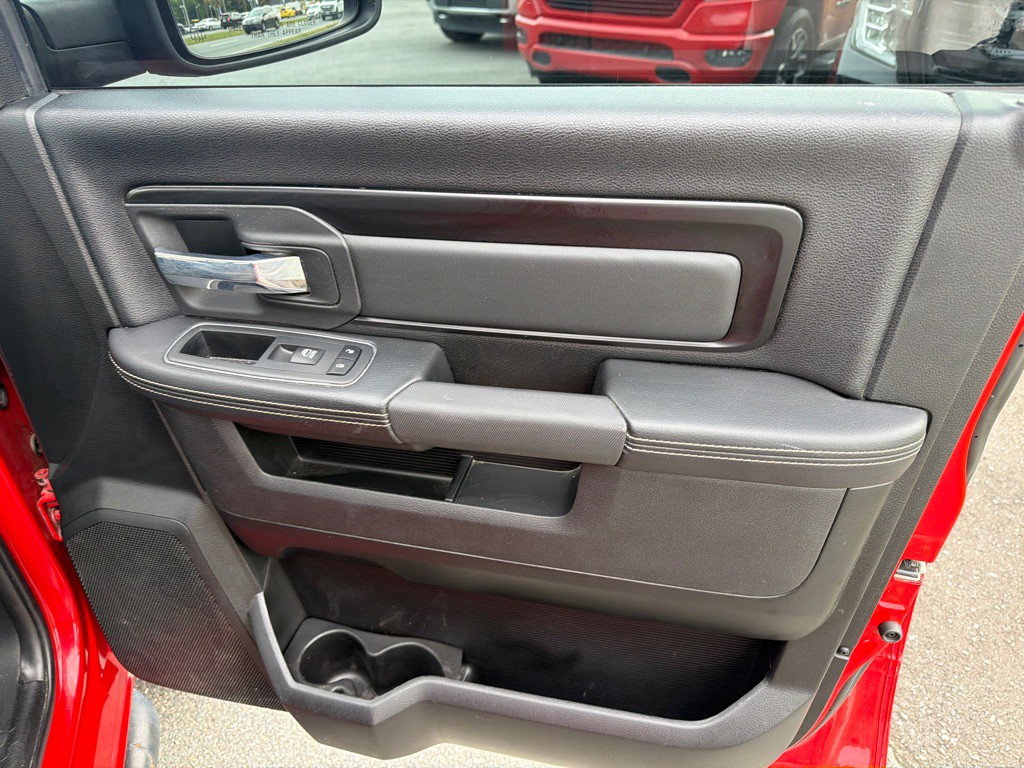 2017 RAM 1500 Image 32