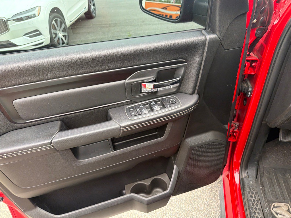 2017 RAM 1500 Image 33