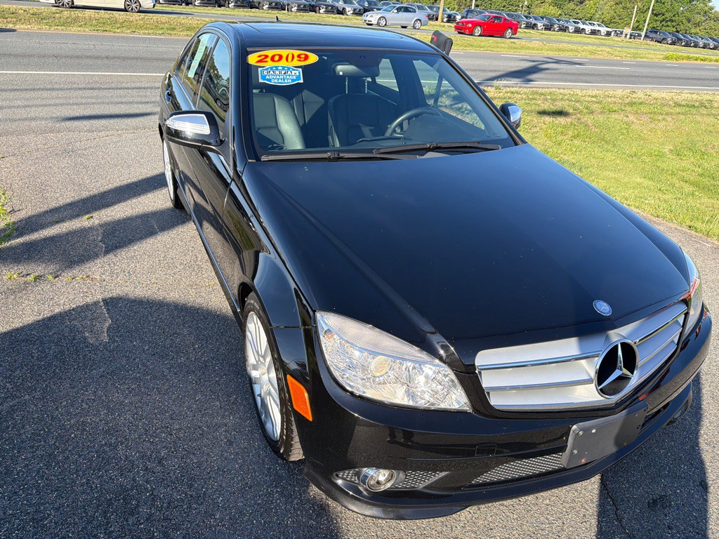 2009 Mercedes-Benz C-Class Image 4