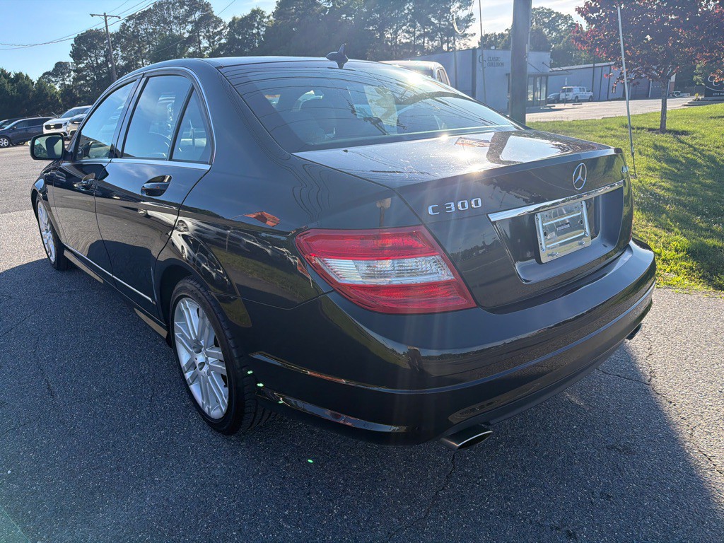 2009 Mercedes-Benz C-Class Image 9