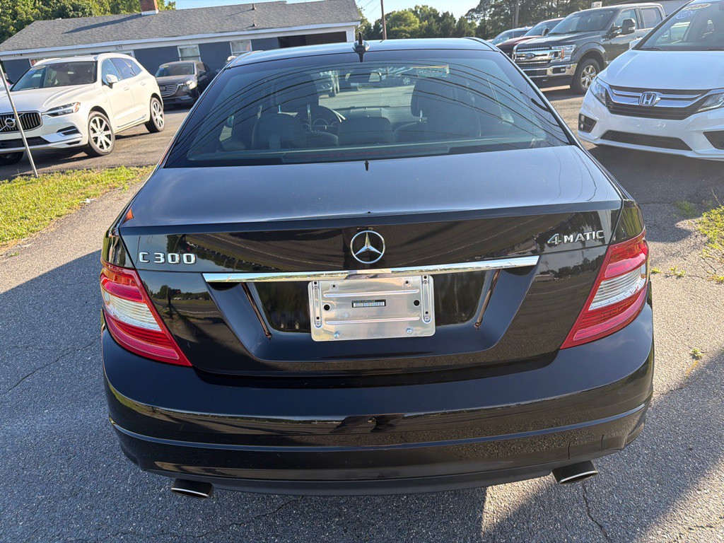 2009 Mercedes-Benz C-Class Image 11