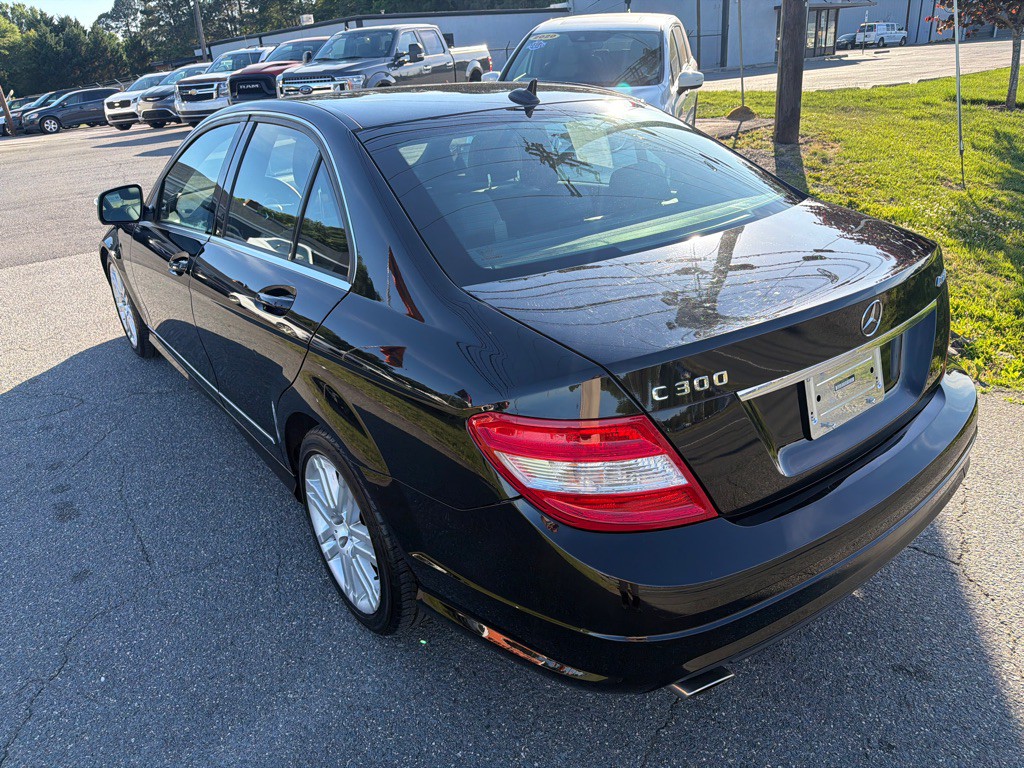 2009 Mercedes-Benz C-Class Image 12