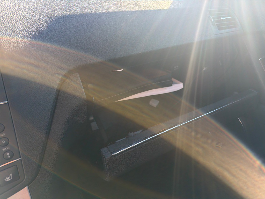 2009 Mercedes-Benz C-Class Image 24