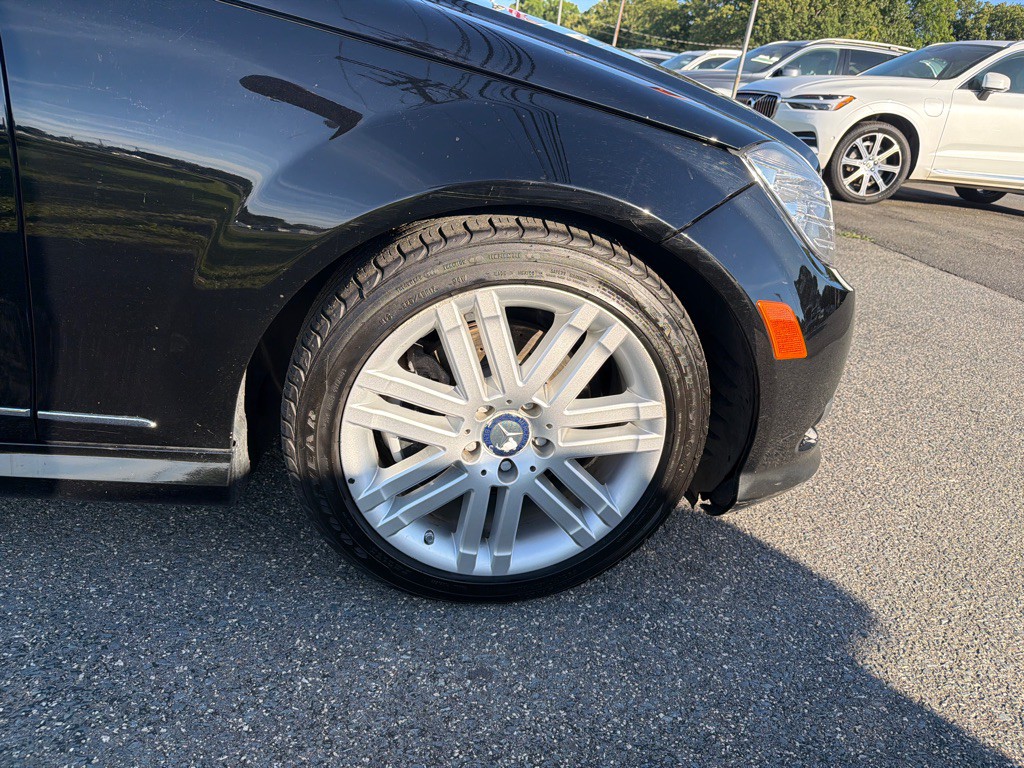 2009 Mercedes-Benz C-Class Image 35