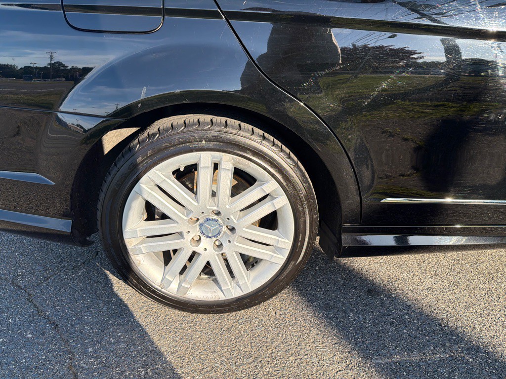 2009 Mercedes-Benz C-Class Image 36
