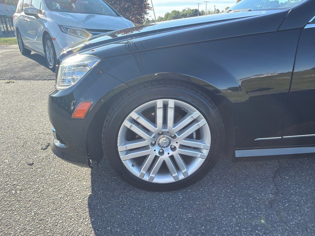 2009 Mercedes-Benz C-Class Image 38