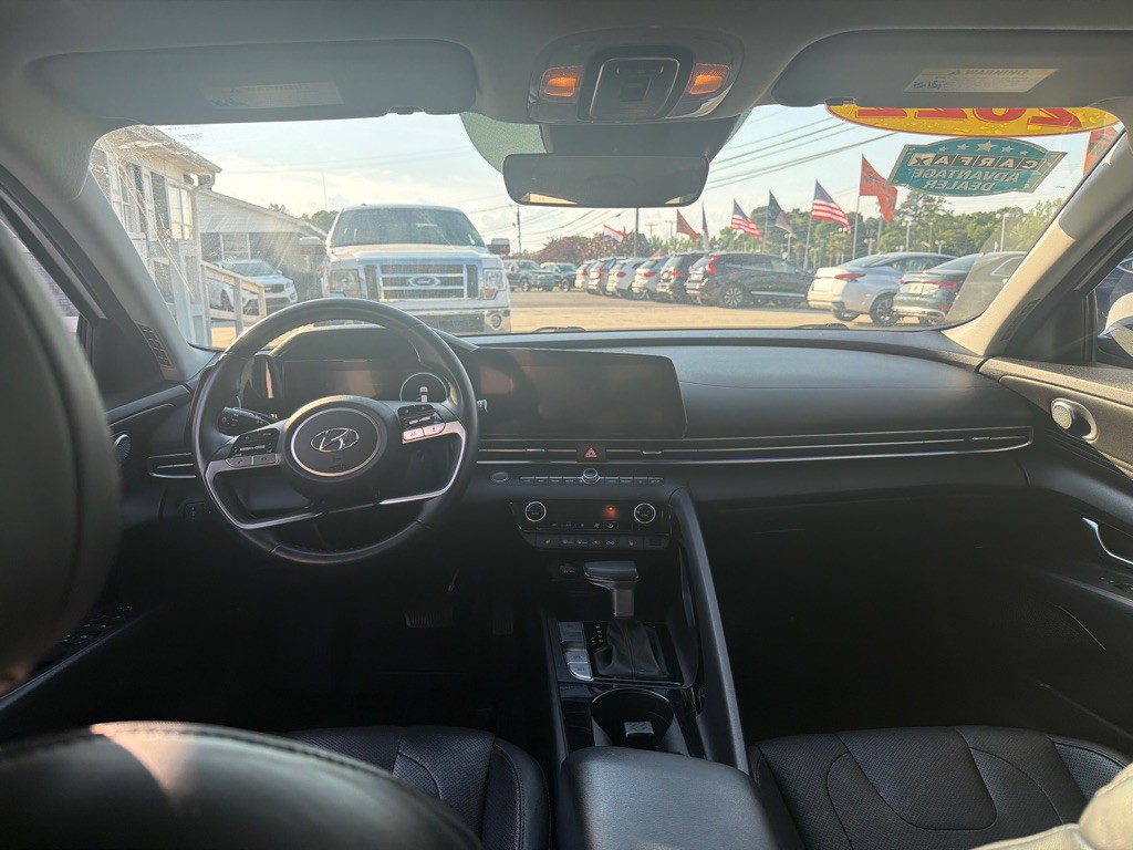 2022 Hyundai Elantra Image 15