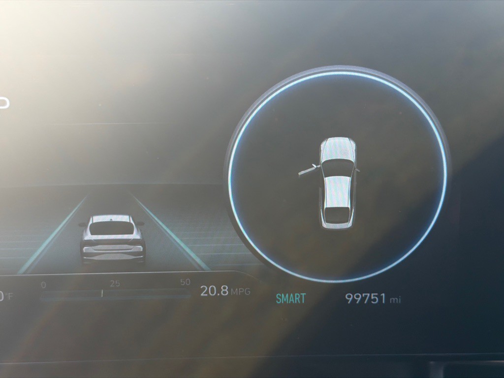 2022 Hyundai Elantra Image 19