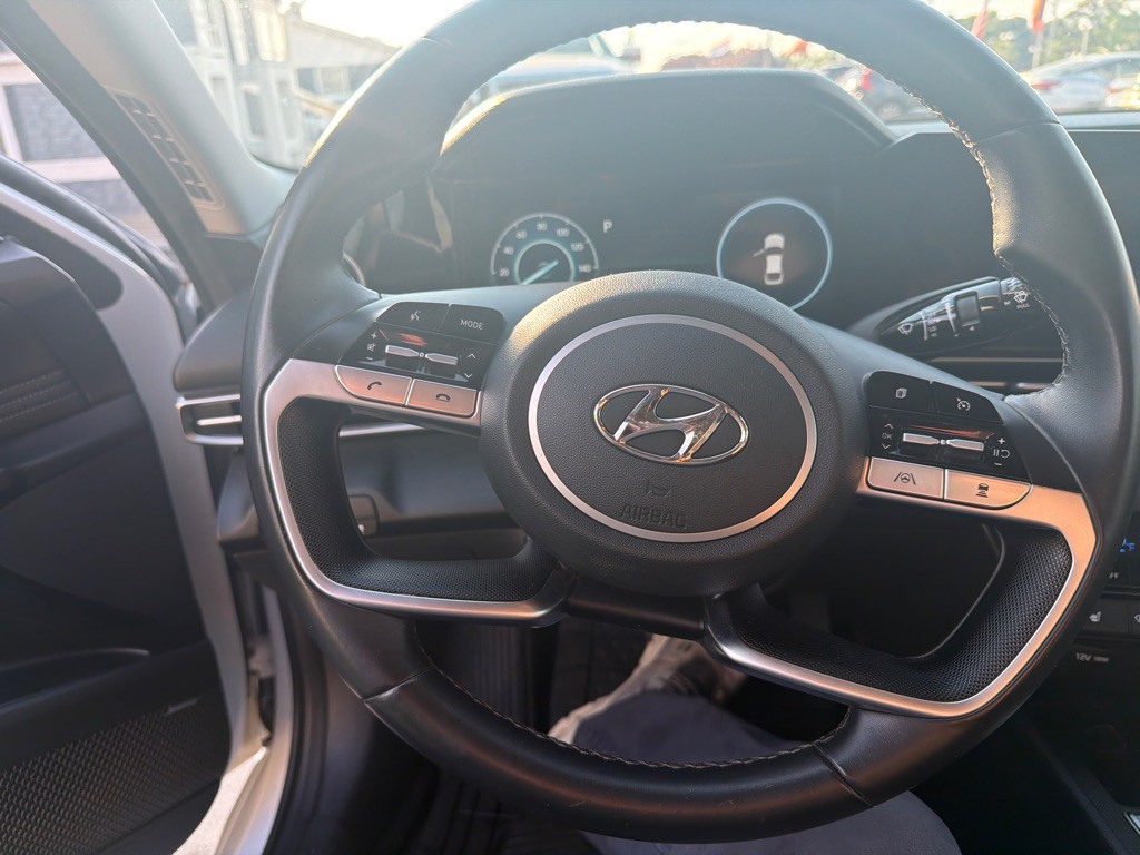 2022 Hyundai Elantra Image 20