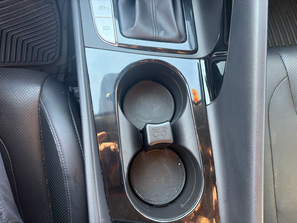 2022 Hyundai Elantra Image 25
