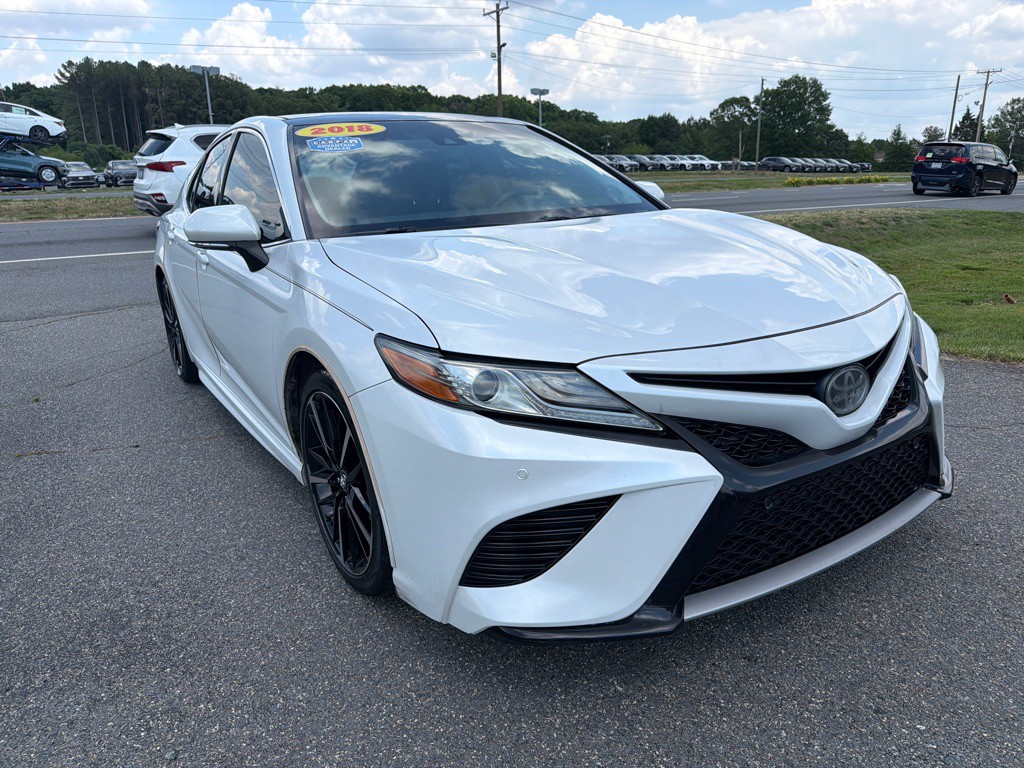 2018 Toyota Camry Image 2